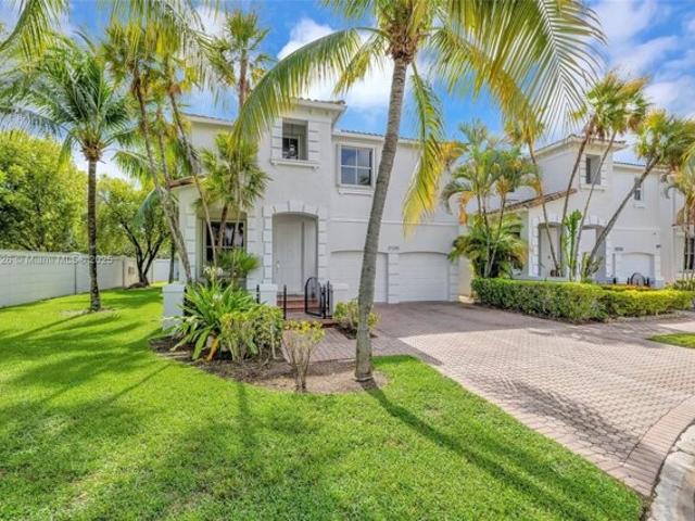 House for sale in Aventura