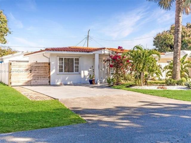 House for sale in Oakland Park