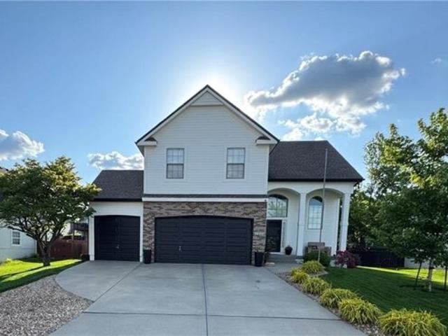 House for sale in Blue Springs, Missouri