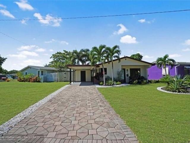 House for sale in Oakland Park