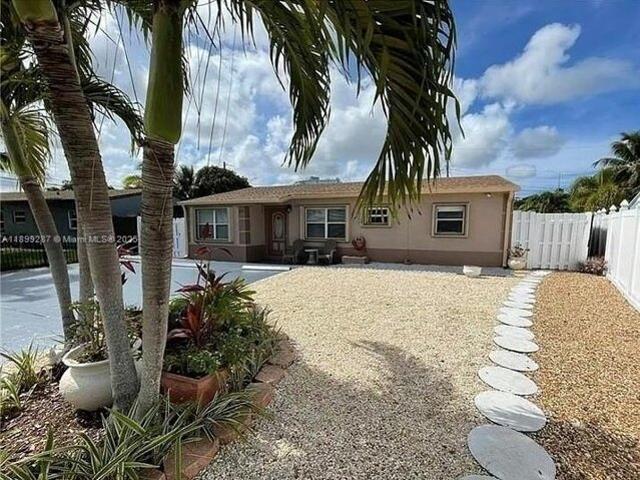 House for sale in Oakland Park, Florida