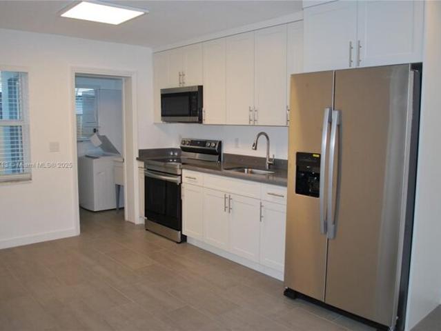 House for sale in Oakland Park, Florida