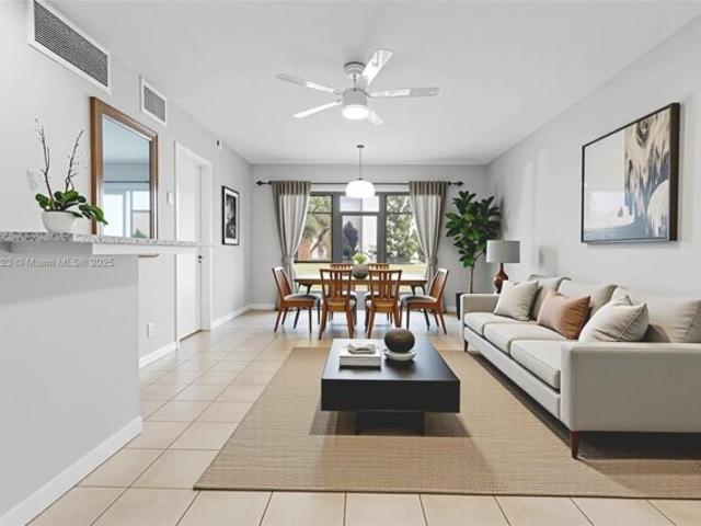 Condo for sale in Oakland Park, Florida