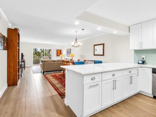 Condo for sale in Oakland Park, Florida