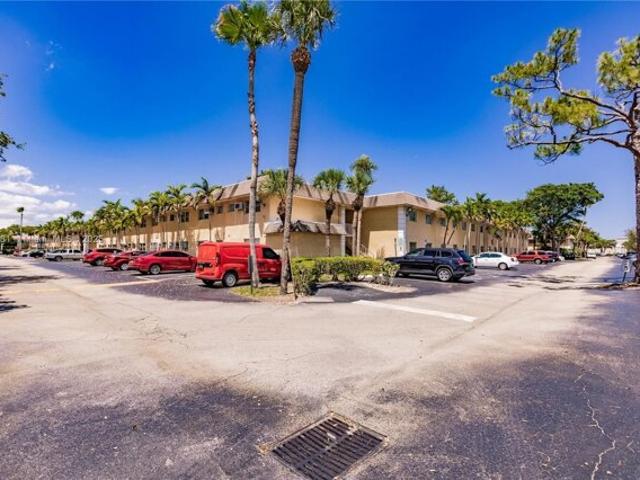Condo for sale in Oakland Park
