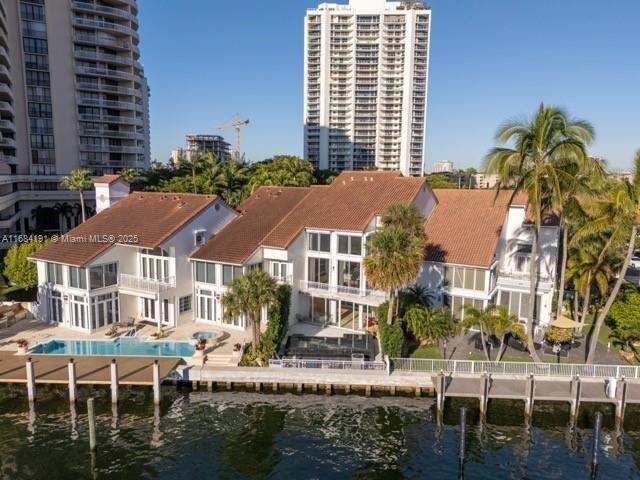 House for sale in Aventura