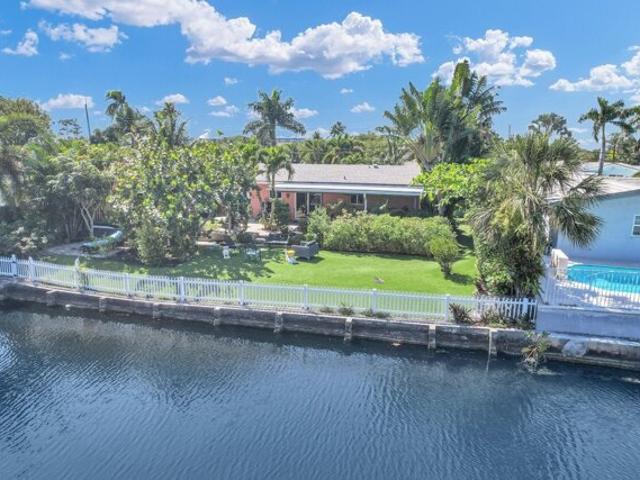 House for sale in Oakland Park