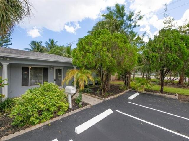 House for sale in Oakland Park, Florida