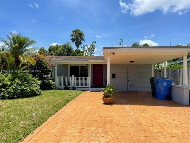 House for sale in Oakland Park