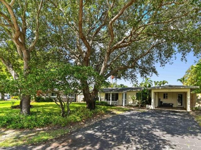 House for sale in Oakland Park