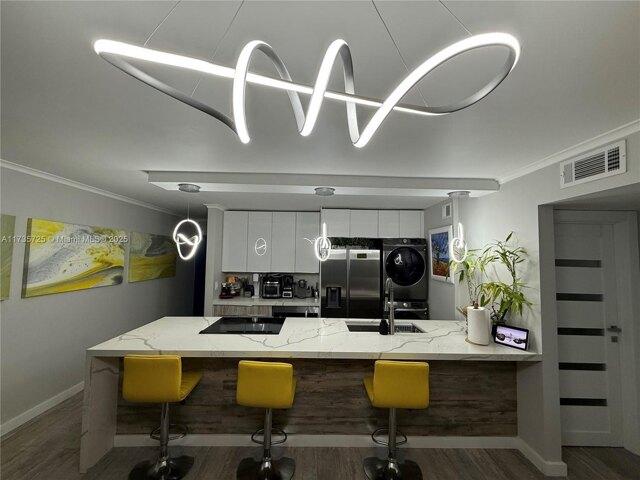 Condo for sale in Oakland Park