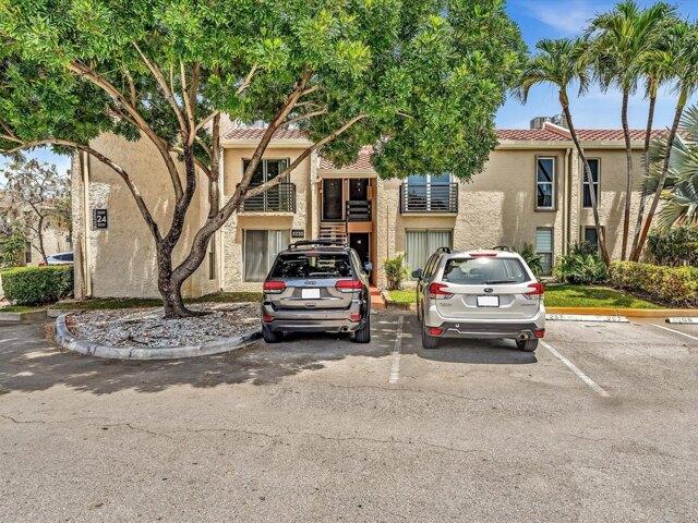 Condo for sale in Oakland Park, Florida