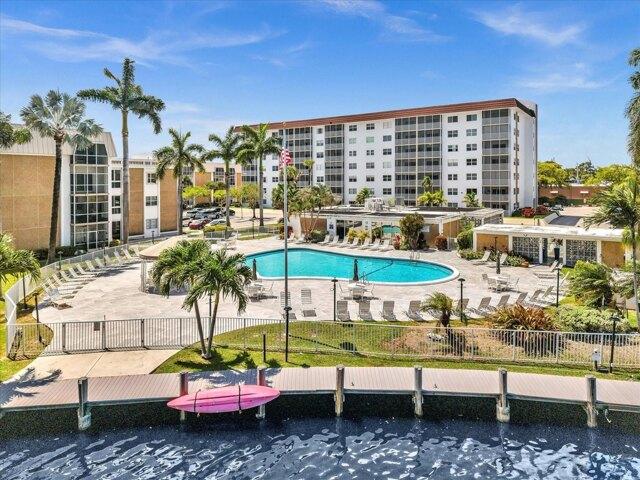 Condo for sale in Oakland Park, Florida