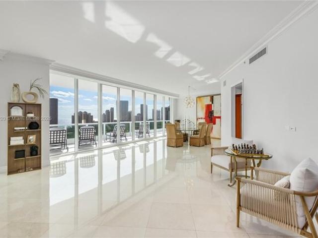 Condo for sale in Aventura