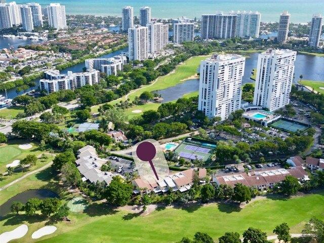 House for sale in Aventura
