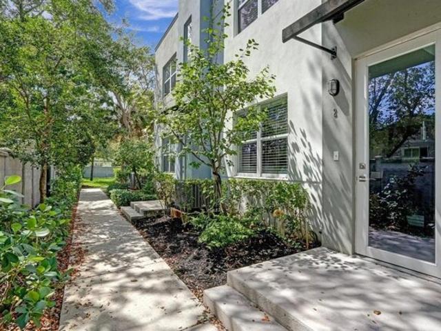 Condo for sale in Oakland Park