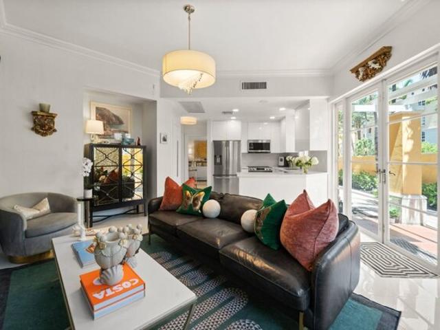 House for sale in Aventura
