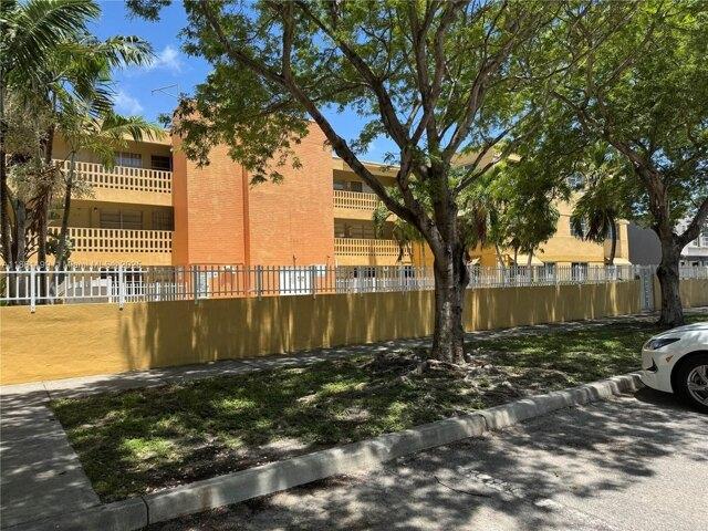 Condo for sale in North Miami Beach, Florida