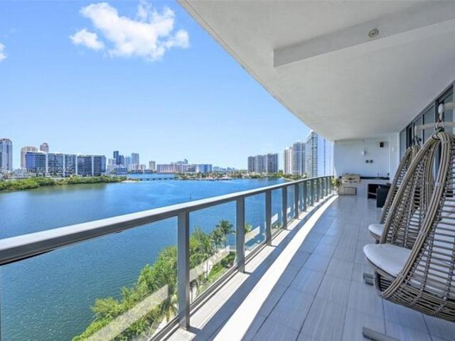 Condo for sale in Aventura