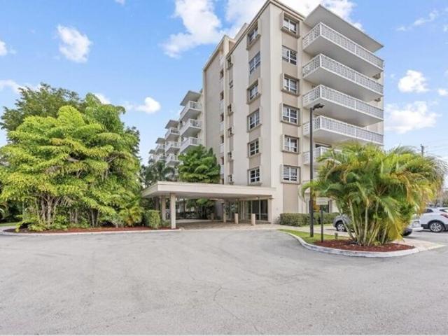 Condo for sale in Oakland Park, Florida