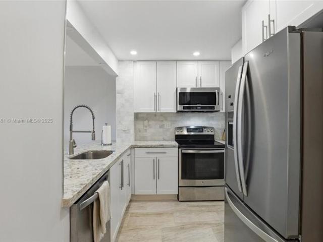 Condo for sale in Oakland Park