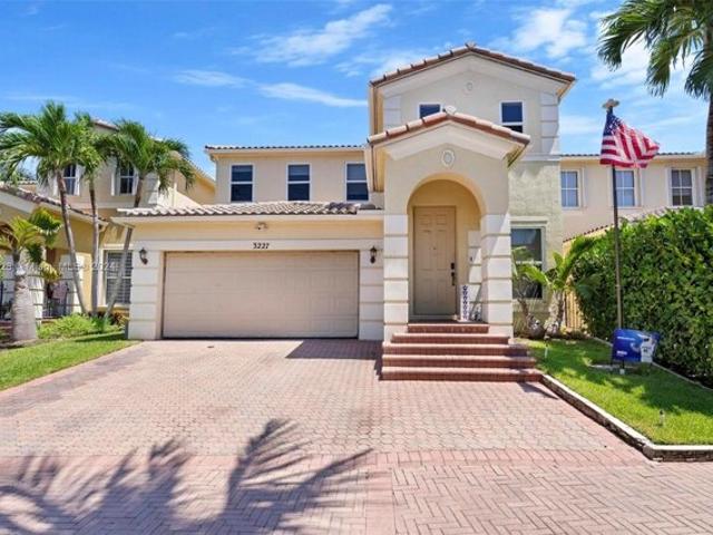 House for sale in Aventura