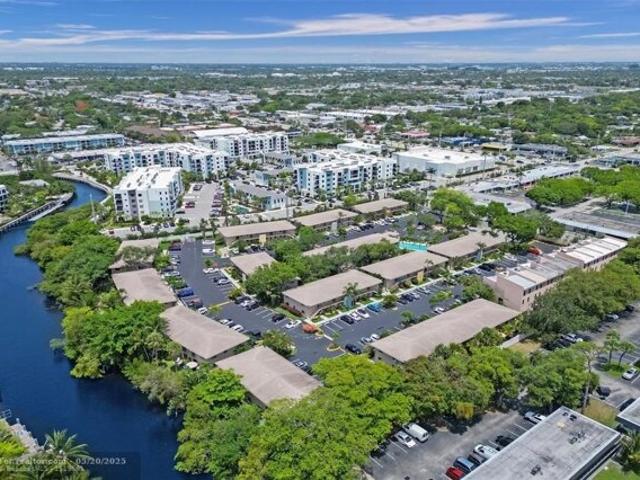 Condo for sale in Oakland Park