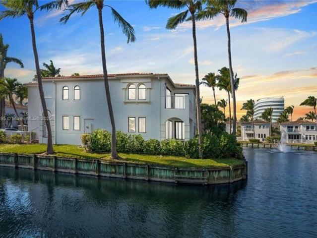 House for sale in Aventura