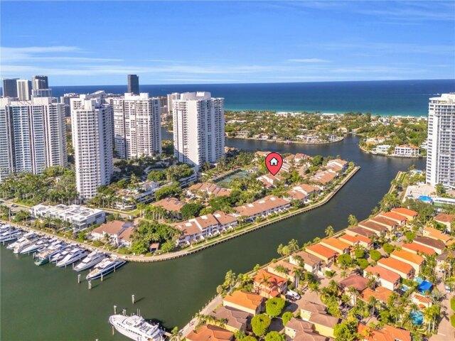 House for sale in Aventura