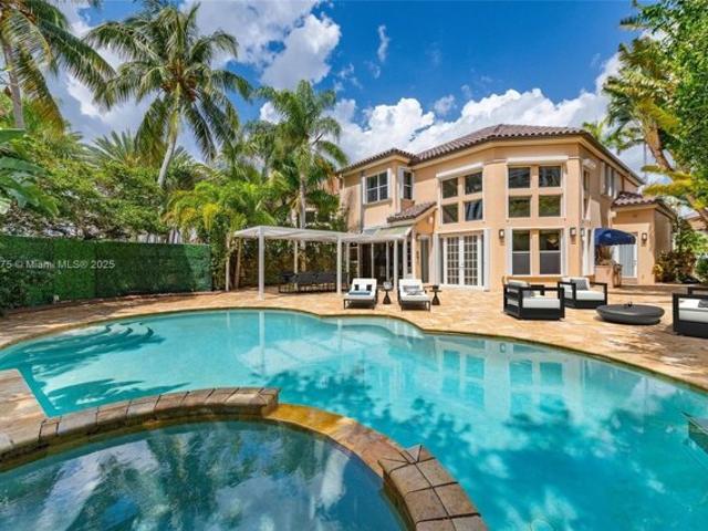 House for sale in Aventura
