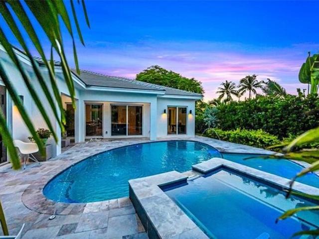 House for sale in Oakland Park, Florida