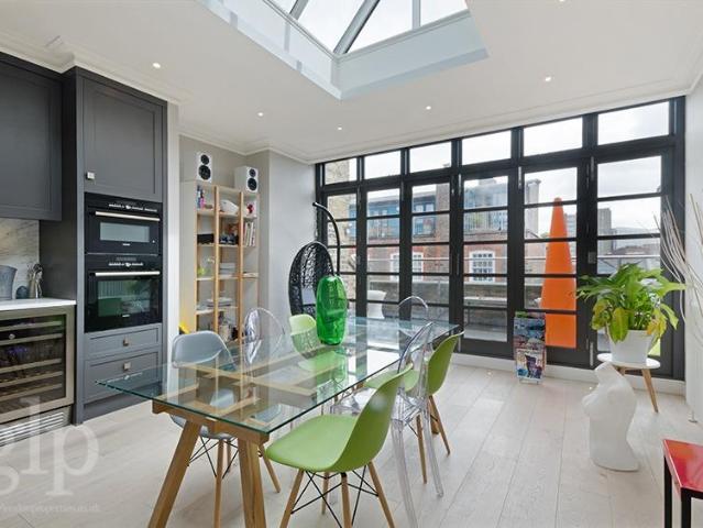 House for rent in Seven Dials, Bloomsbury