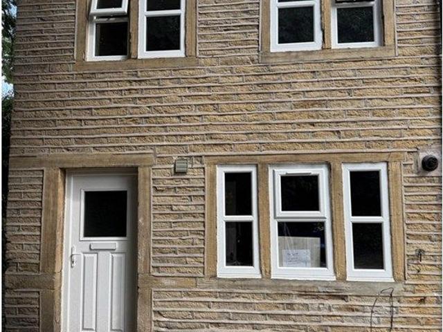 House for rent in Armitage Bridge, West Yorkshire