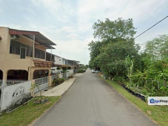 House for sale in Malaka
