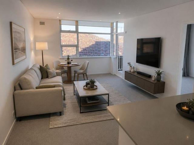 Apartment for sale in Lower North Shore, Sydney