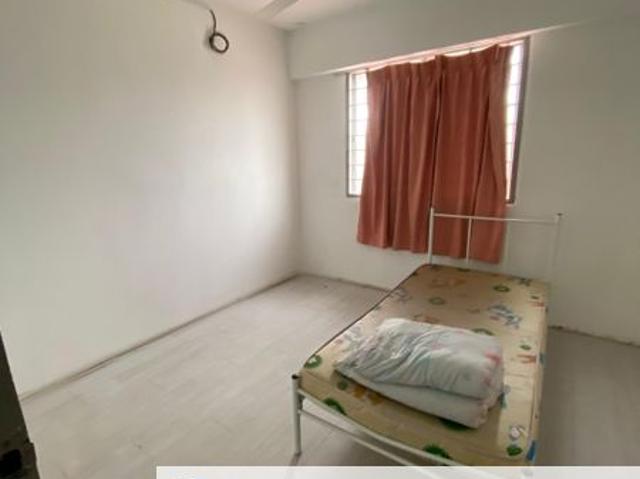 Flat for rent in Malaka