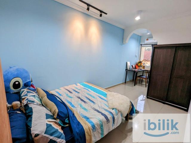 Room for rent in Sendayan Village, Negeri Sembilan