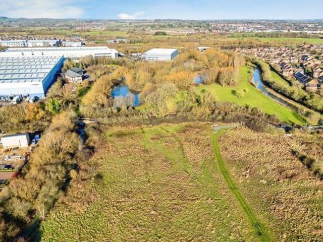 House for sale in Northampton, Northamptonshire