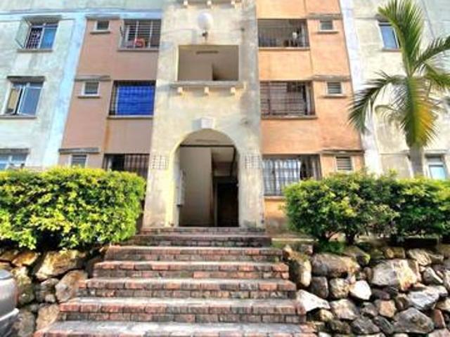 Apartment for sale in Tanjong Sepat, Selangor