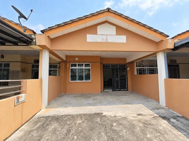 Terraced House for sale in Kluang