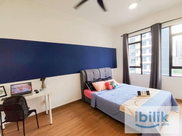 Room for rent in Petaling, Alam Impian