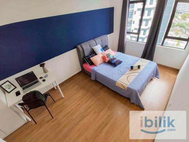 Room for rent in Petaling, Alam Impian