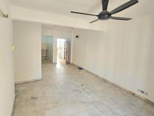 Apartment for sale in Bandar Kinrara, Majlis Bandaraya Subang Jaya