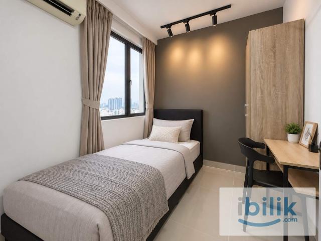Room for rent in Taman Esplanad, Kuala Lumpur