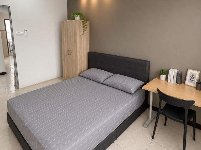 Room for rent in Taman Esplanad, Kuala Lumpur