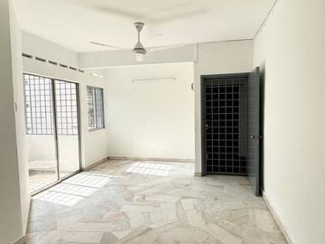 Apartment for sale in Petaling, Subang Jaya