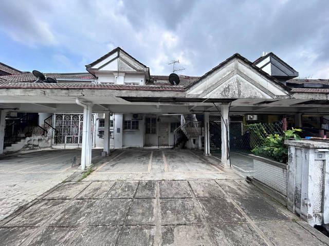 Townhouse for sale in Country Heights Damansara, Kuala Lumpur