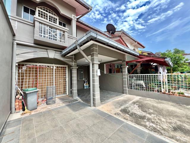 Terraced House for rent in Malaka