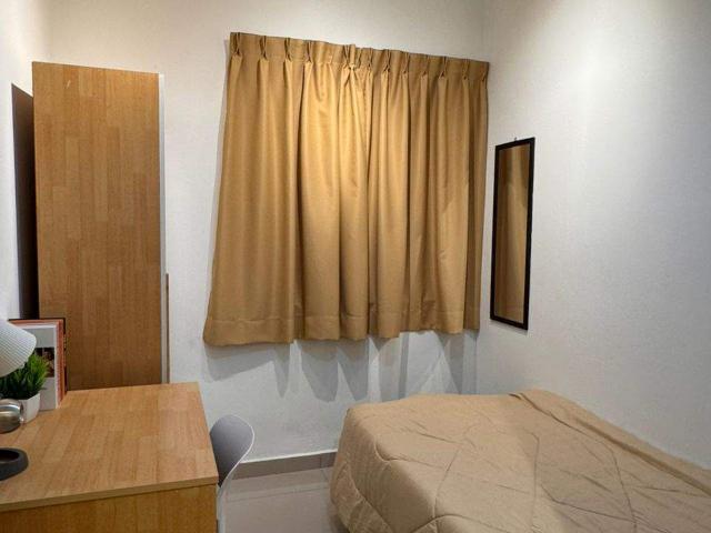 Room for rent in Taman Salak Selatan, Kuala Lumpur