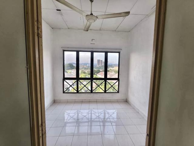 Apartment for sale in Kajang, Langat